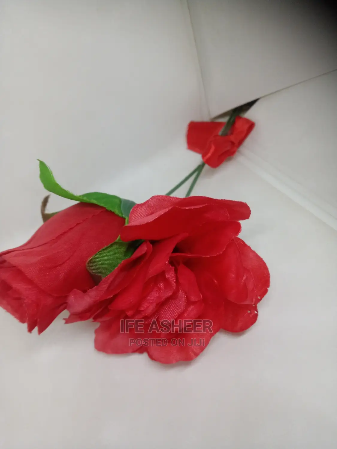 Romantic Simple Flower in a Fancy Bag - 005