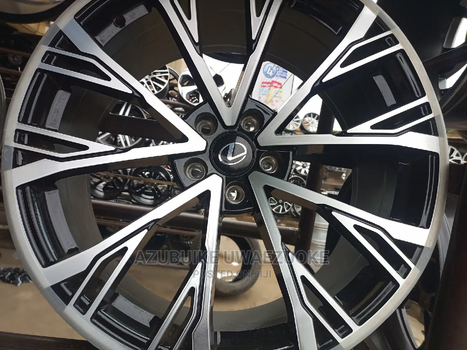 20"Rim Lexus Rx350 Available