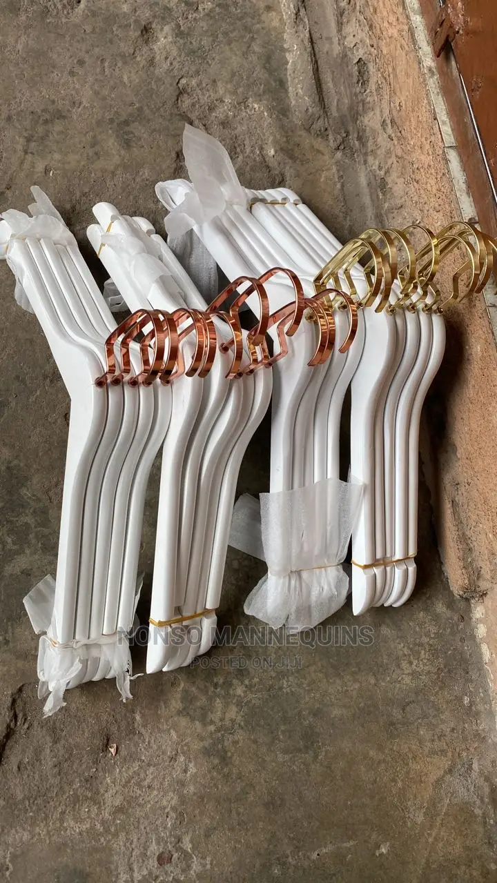 High Quality Luxury Pure White Hangers With Gold Head