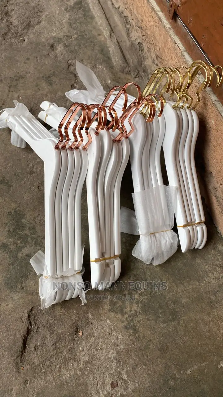 High Quality Luxury Pure White Hangers With Gold Head