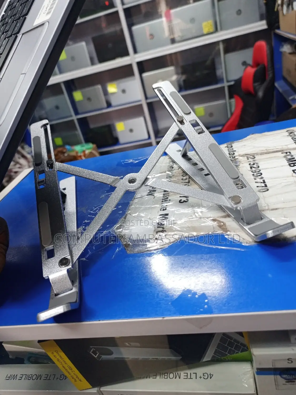 Laptop/Gadget Stand