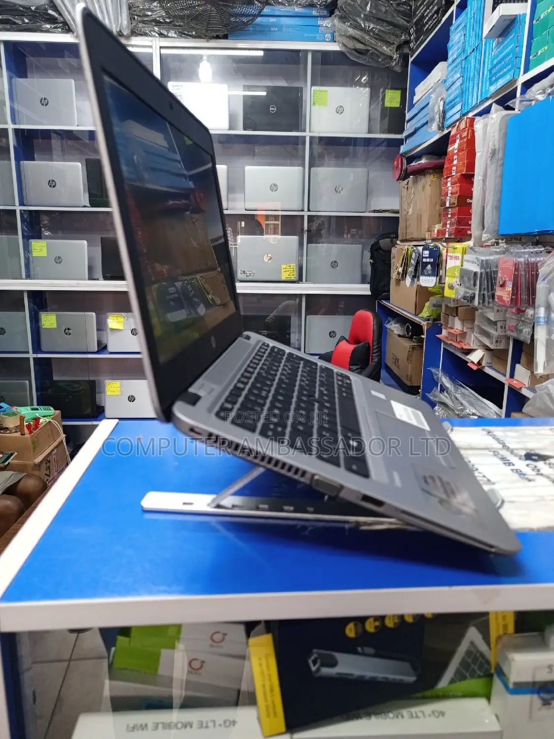 Laptop/Gadget Stand