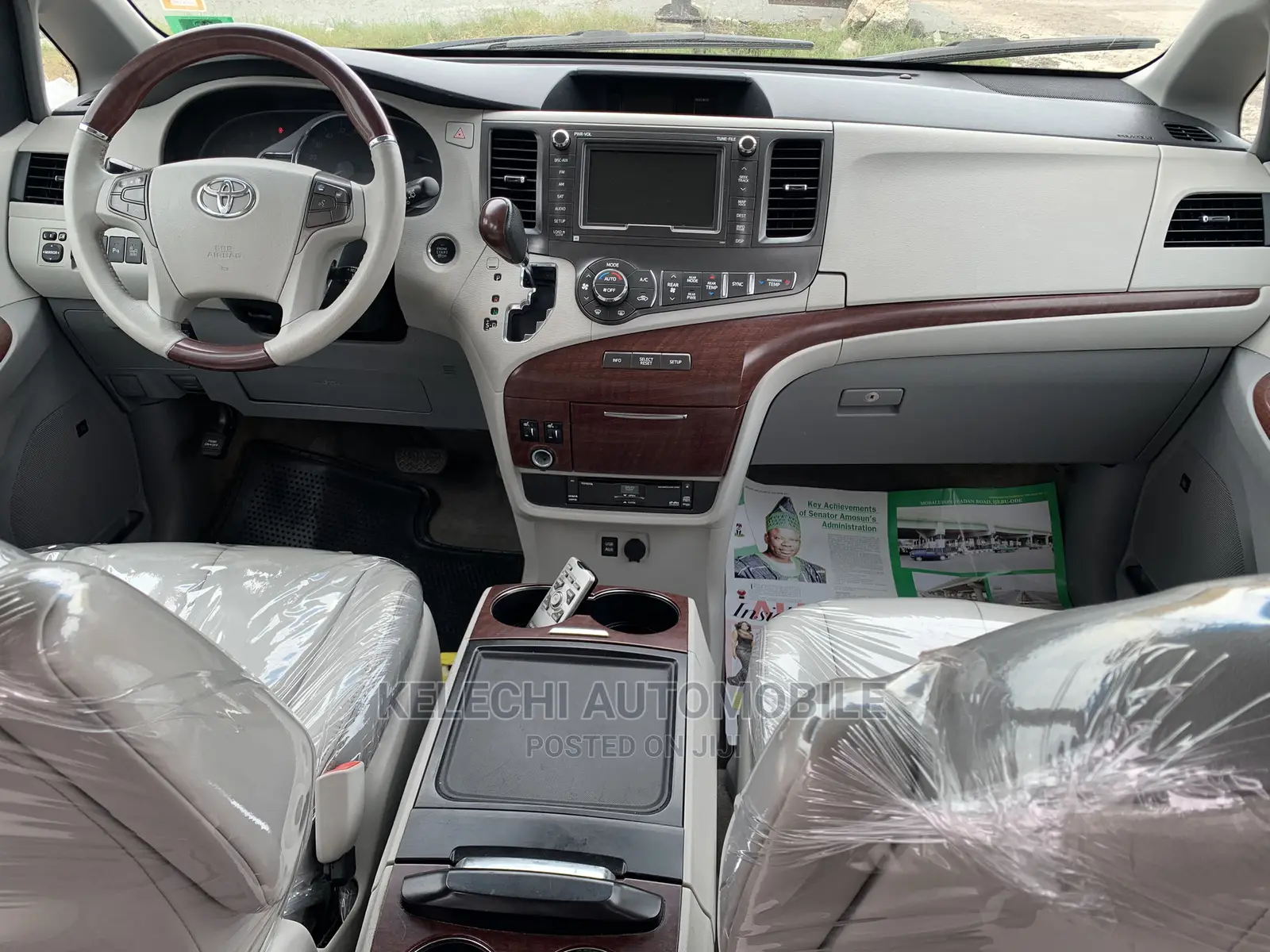 Toyota Sienna XLE AWD 7-Passenger 2013 Gray