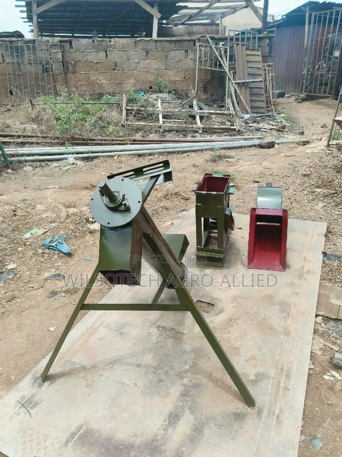 1.5ton Fabricated Complete Mixer With Crusher Conveyor(2mm)