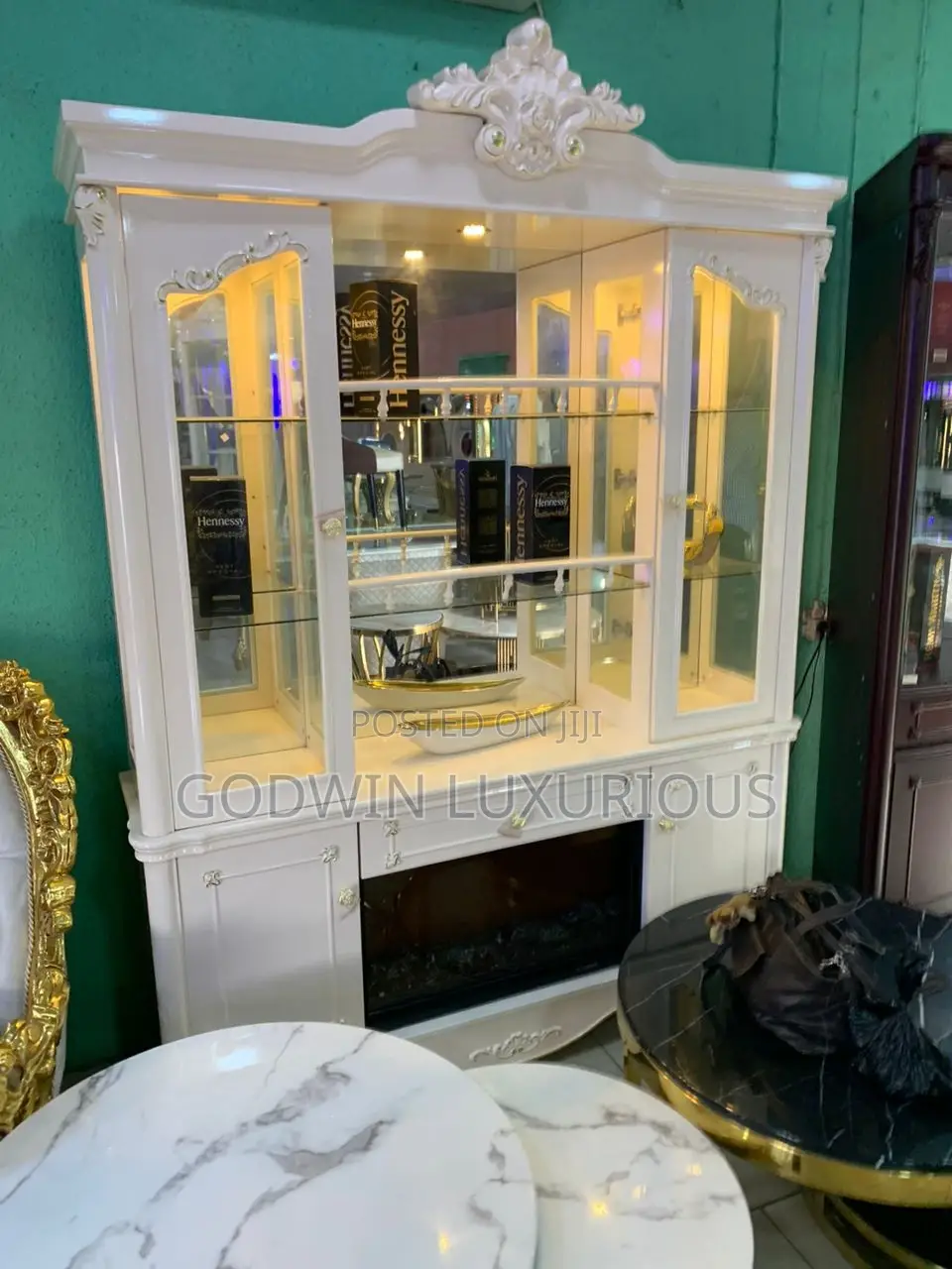 Executive Royal Bar Stand