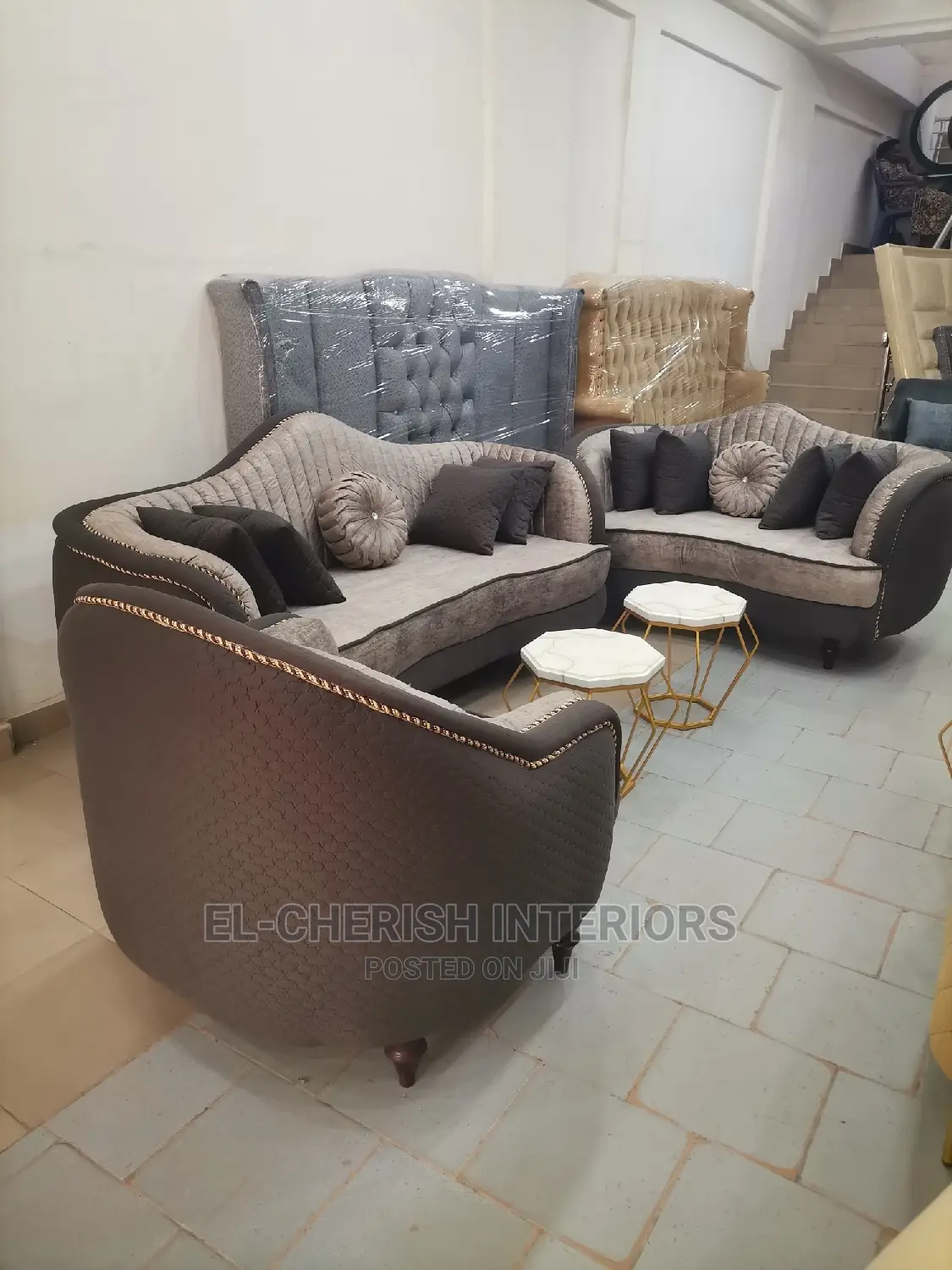 Exotic 7 Seater Living Room Fabric Made Royal Sofa Chair.