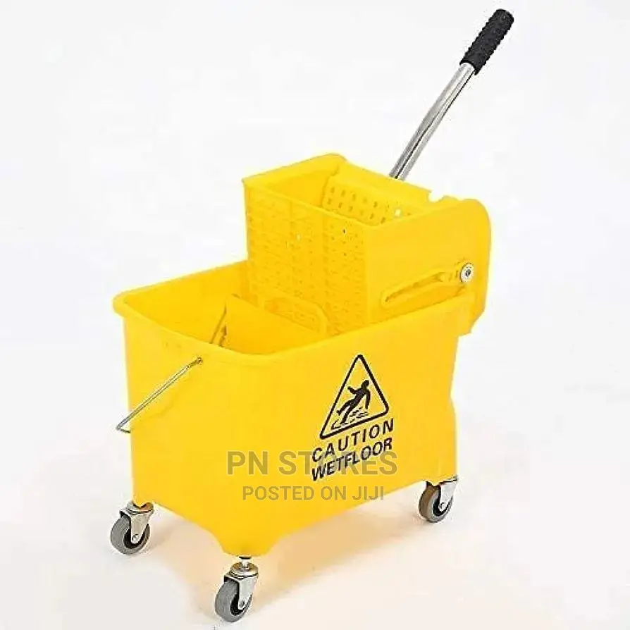 Industrial Mop Bucket With Wringer