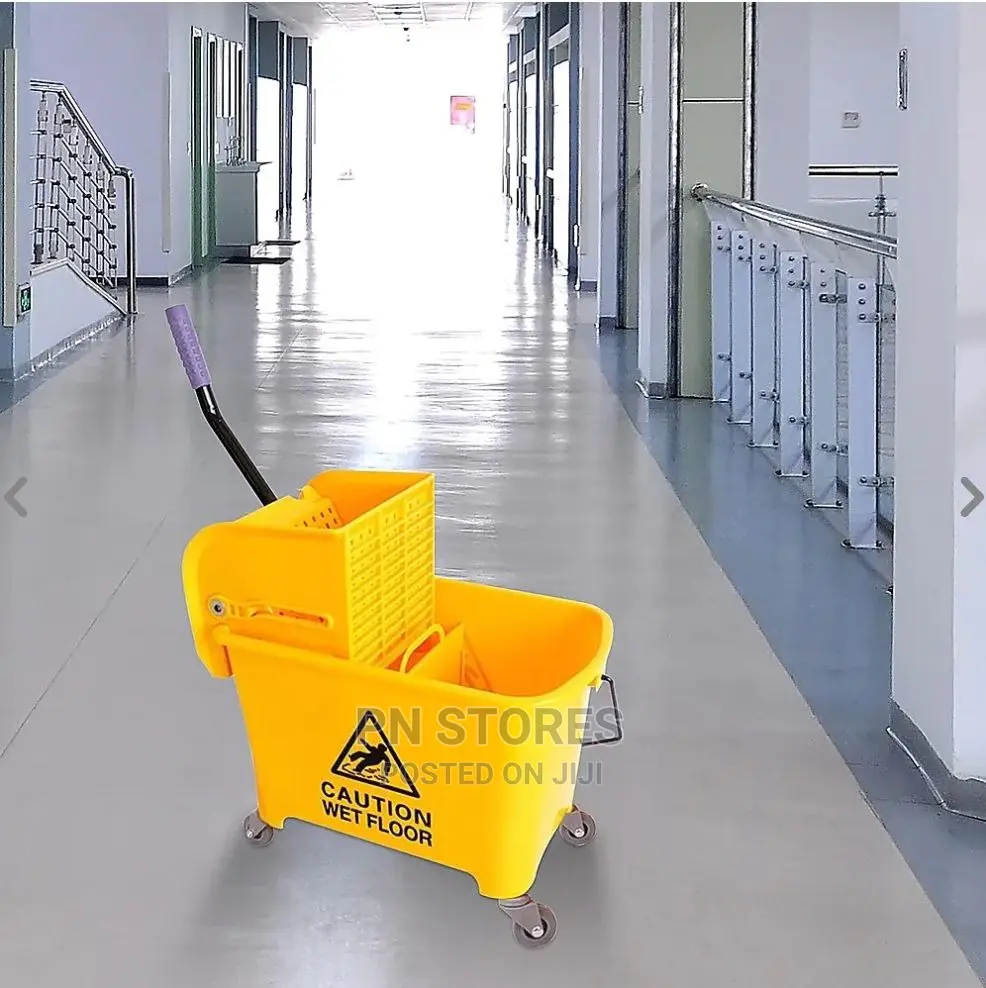 Industrial Mop Bucket With Wringer