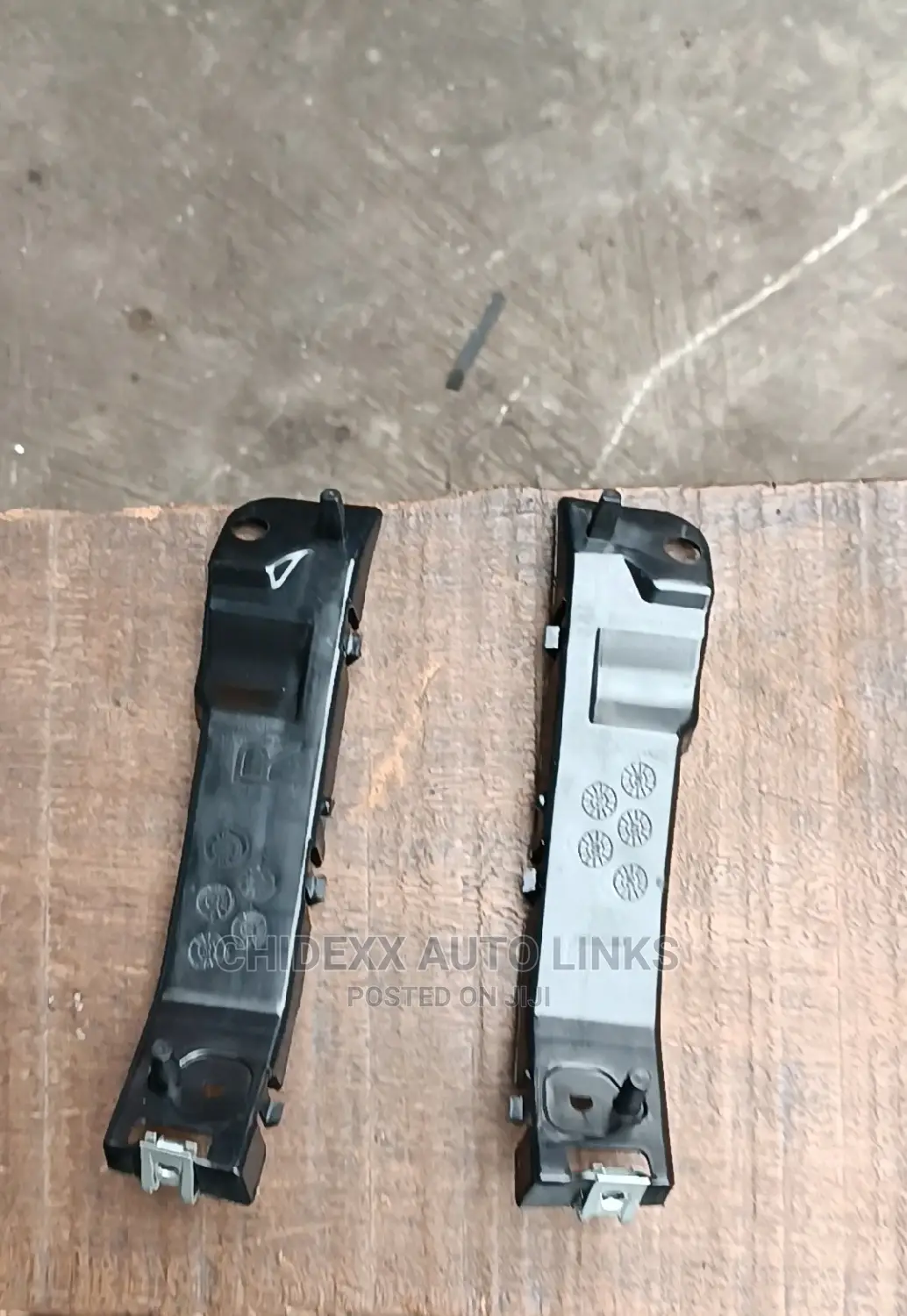 Bumper Brackets/ Fender Clips Ford Edge 2008 Model