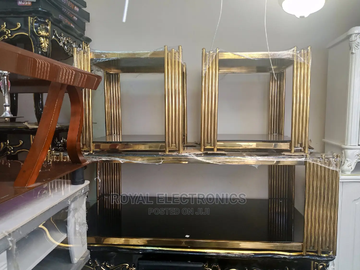 Decorative Golden Metal Center Table With 2 Side Stool