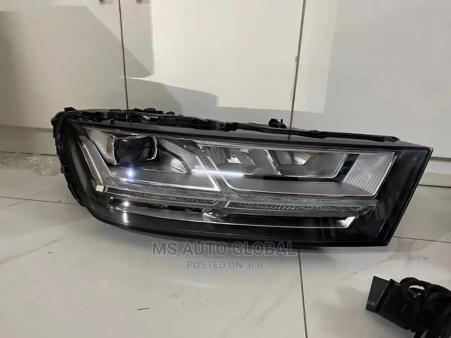 Audi Q7 2018 Headlights LED