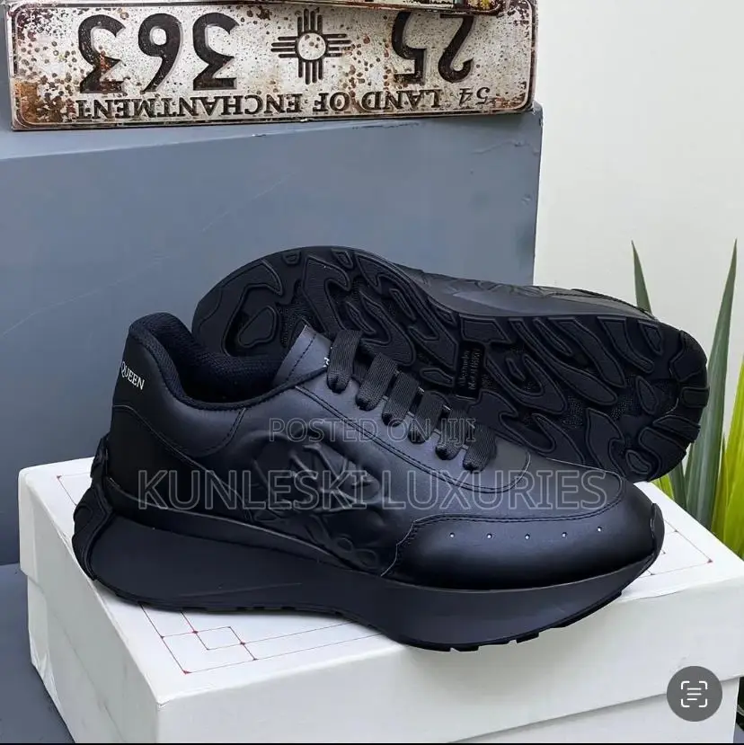 Original Alexander McQueen Men Sneakers Collections