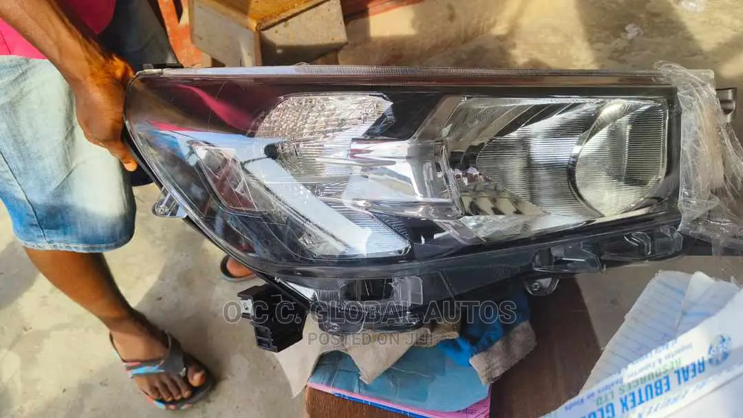 Headlamp Hilux 2020 Non LED
