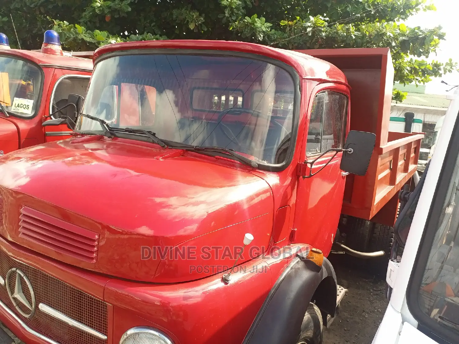 Tipper Mercedes Benz 1113