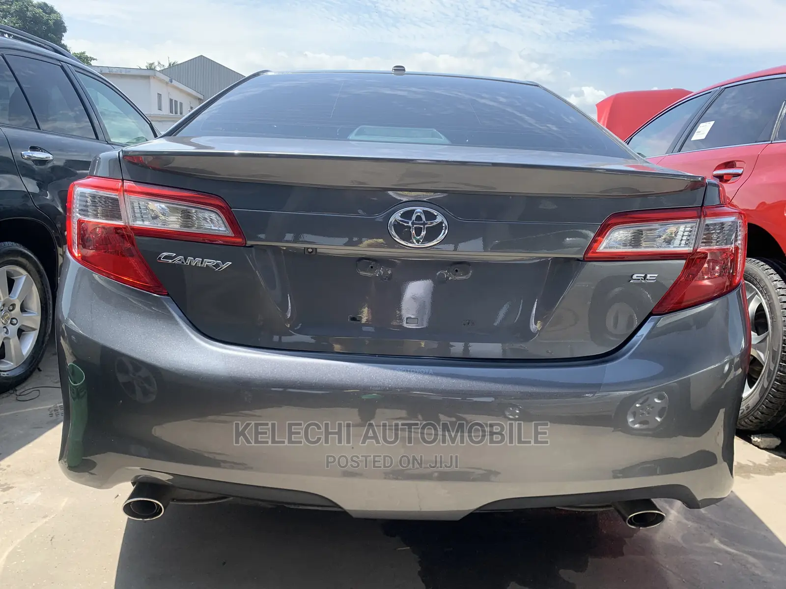 Toyota Camry SE 4dr Sedan (2.5L 4cyl 6A) 2012 Gray