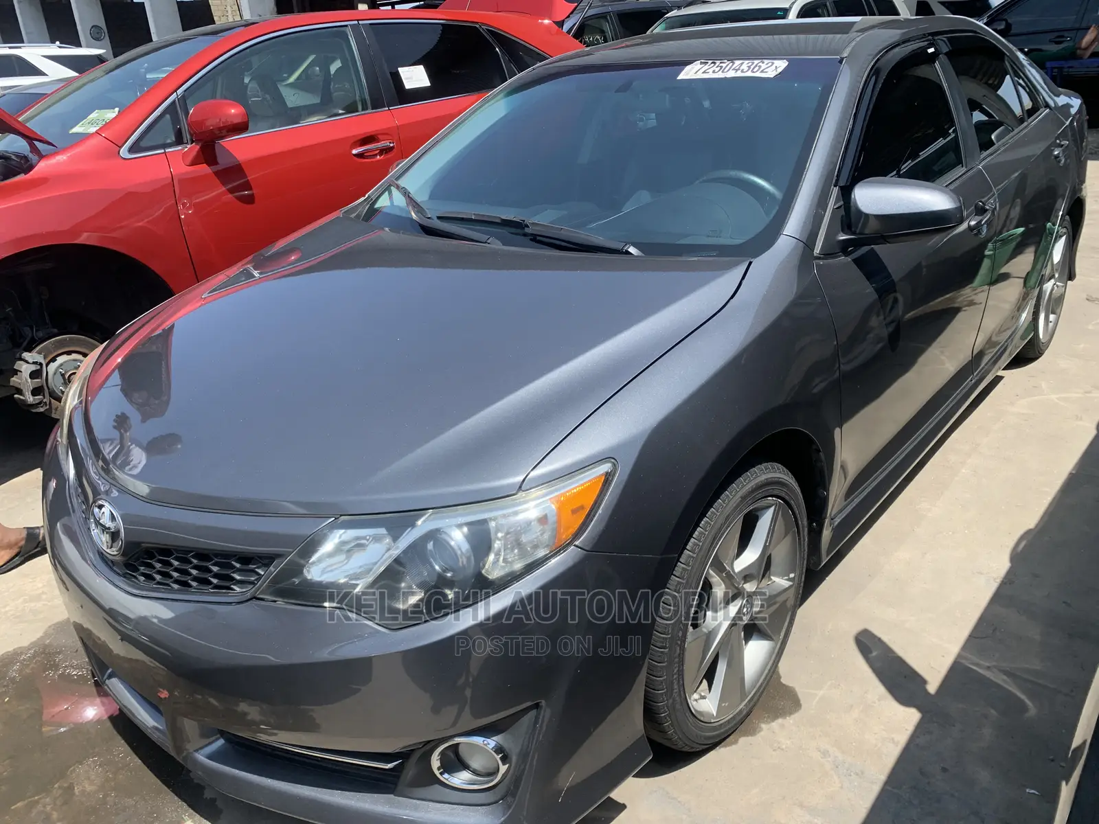 Toyota Camry SE 4dr Sedan (2.5L 4cyl 6A) 2012 Gray