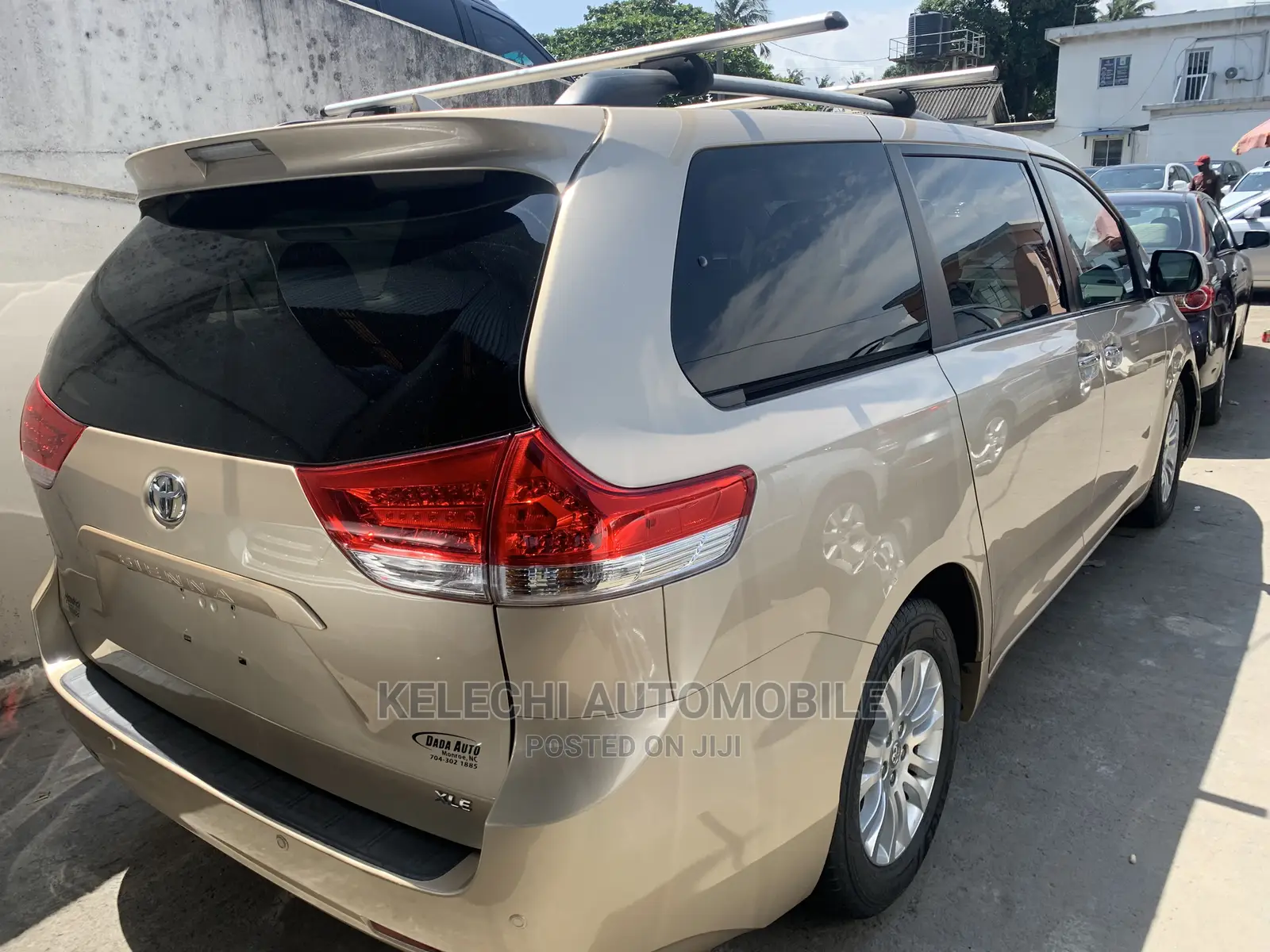 Toyota Sienna XLE 7 Passenger 2011 Gold