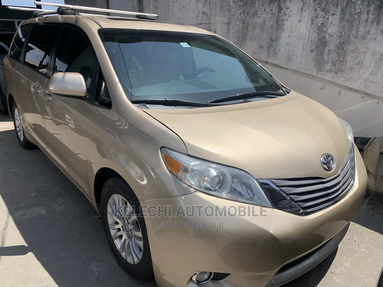 Toyota Sienna XLE 7 Passenger 2011 Gold