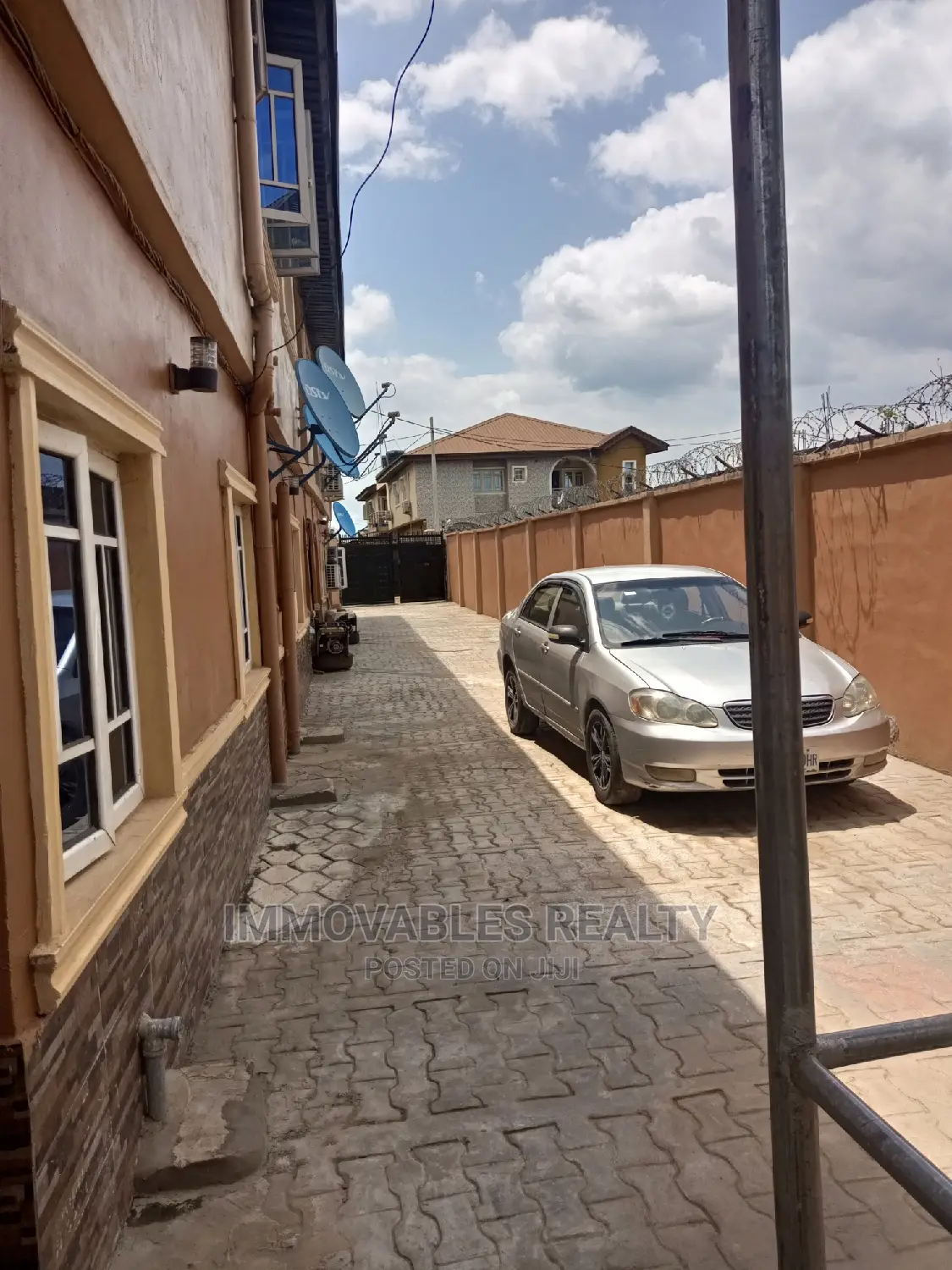 Furnished 10bdrm Block of Flats in Immovables Realty, Abeokuta North