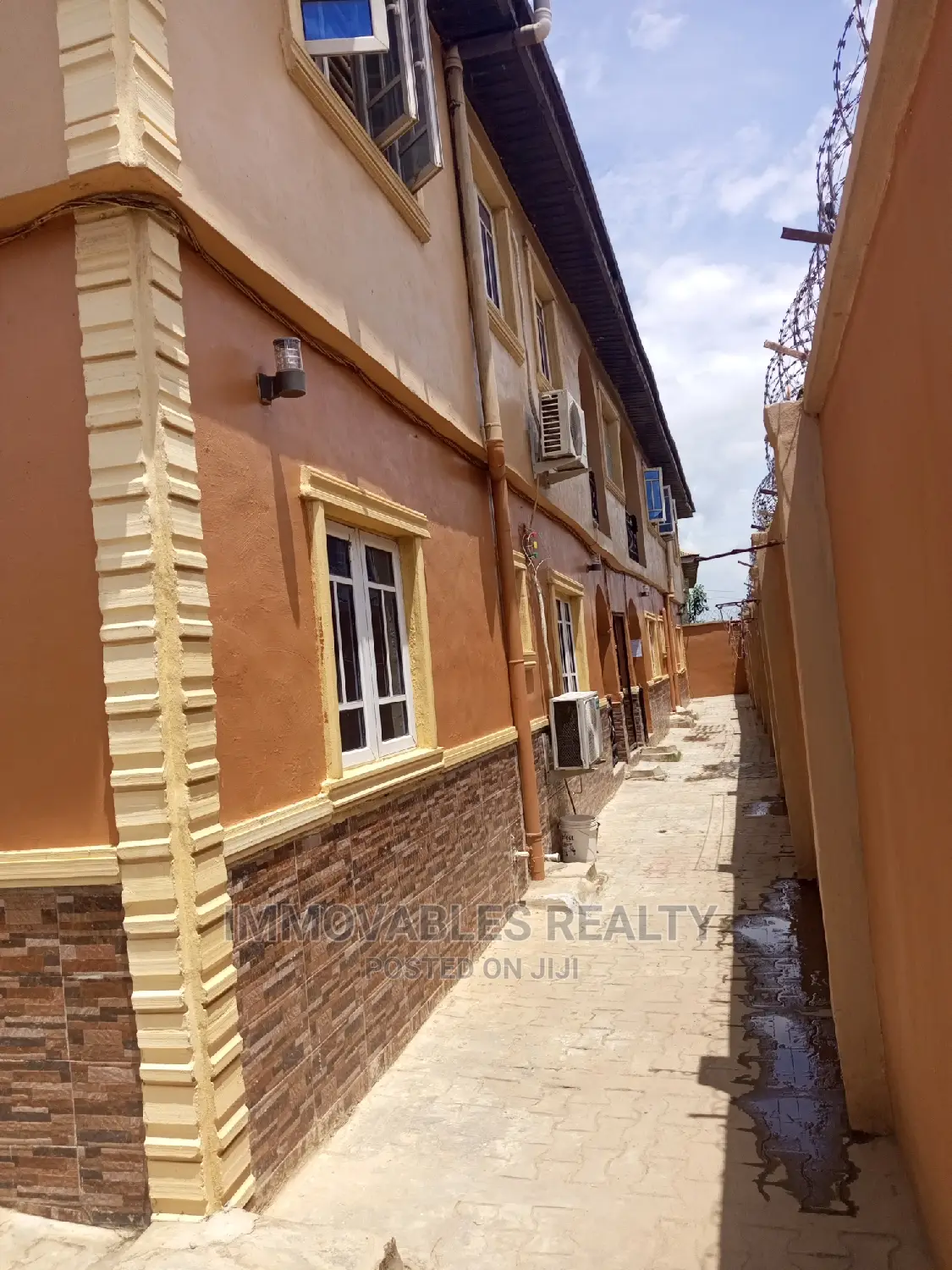 Furnished 10bdrm Block of Flats in Immovables Realty, Abeokuta North