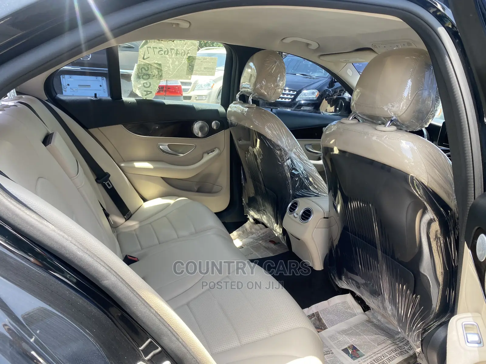 Mercedes-Benz C300 2016 Black