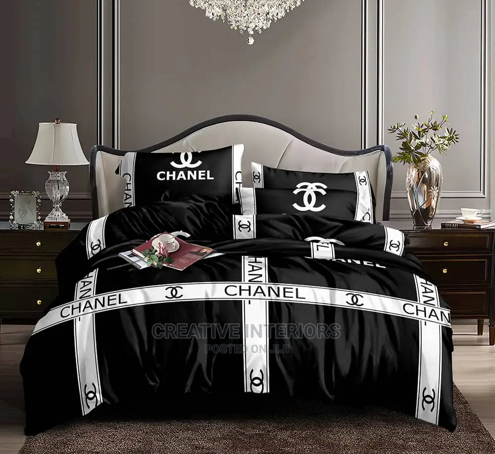 6by6 Duvets With 4pillow Case and Bedspread