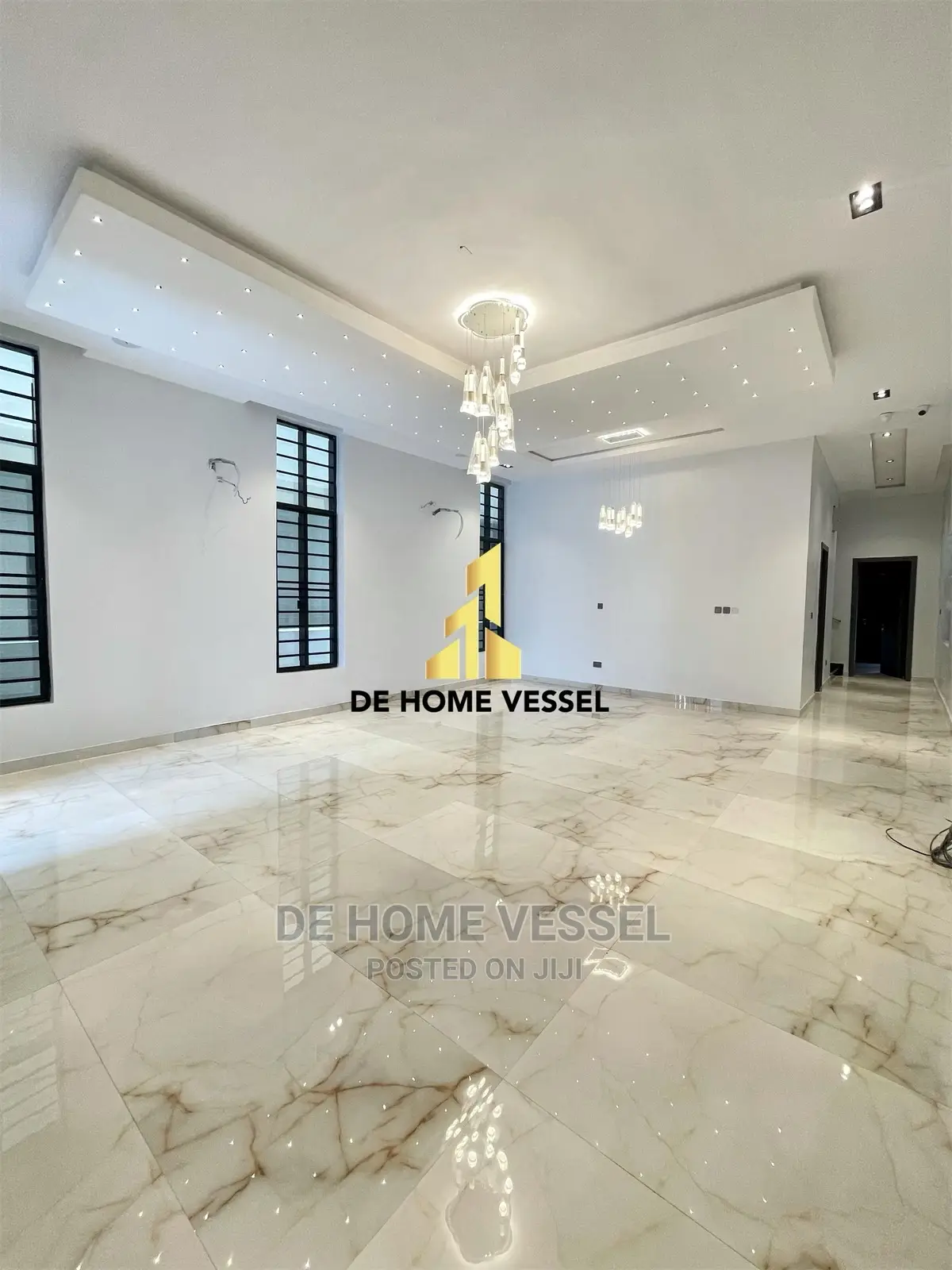 5bdrm Duplex in Osapa london for sale