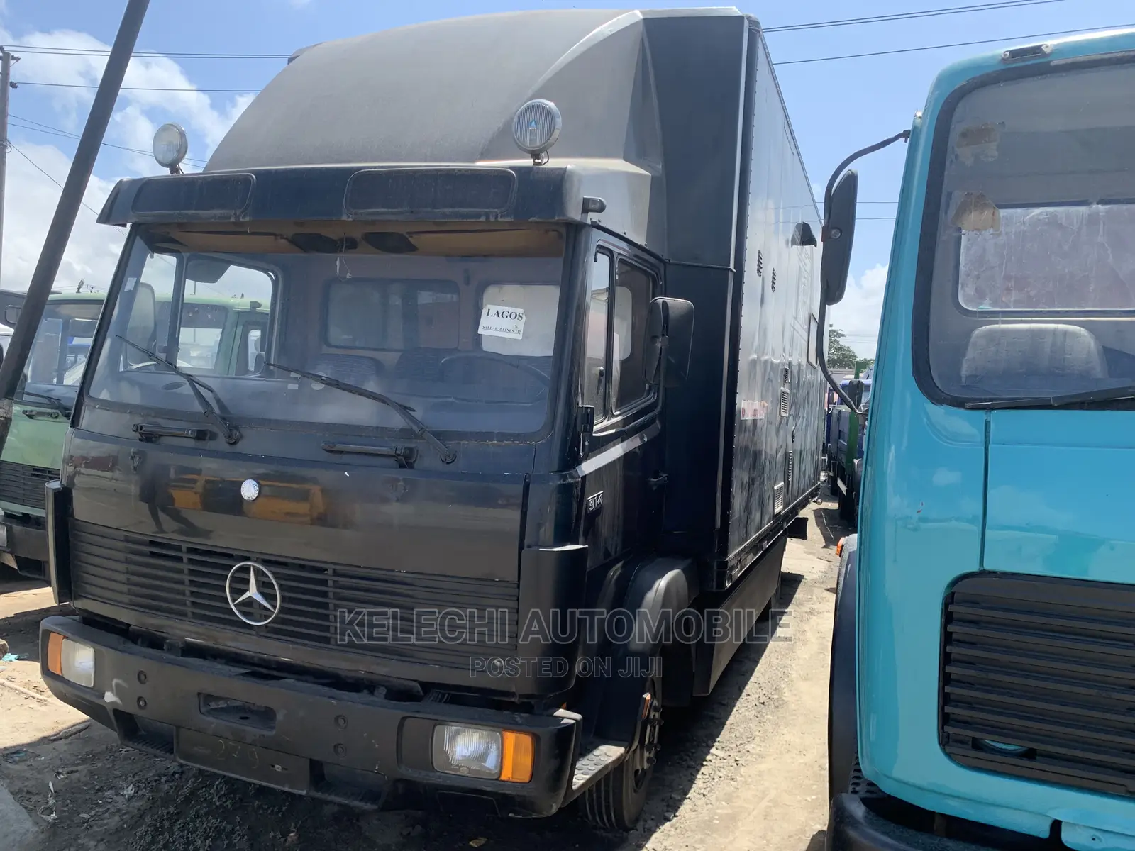 Mercedes Benz Cover Body Truck
