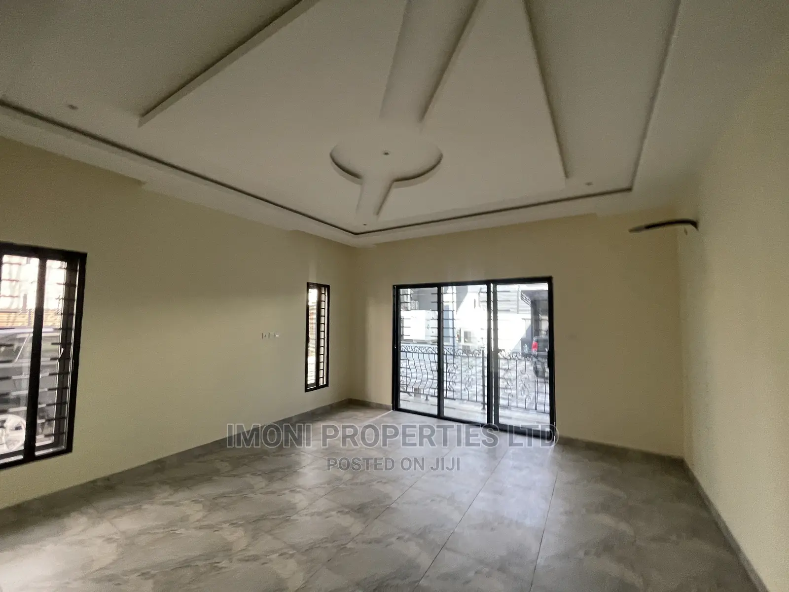3bdrm Block of Flats in Fo1, Kubwa for rent