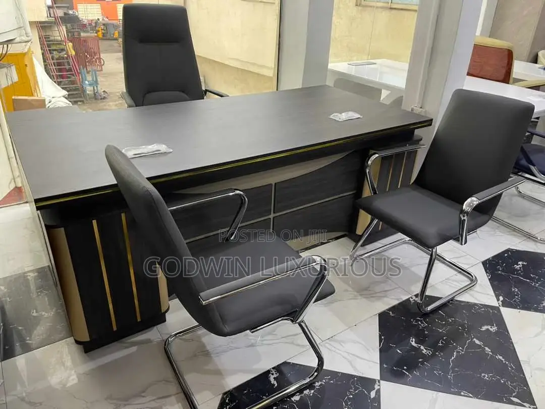 Quality Executive Wooden Office Table With Drawers.