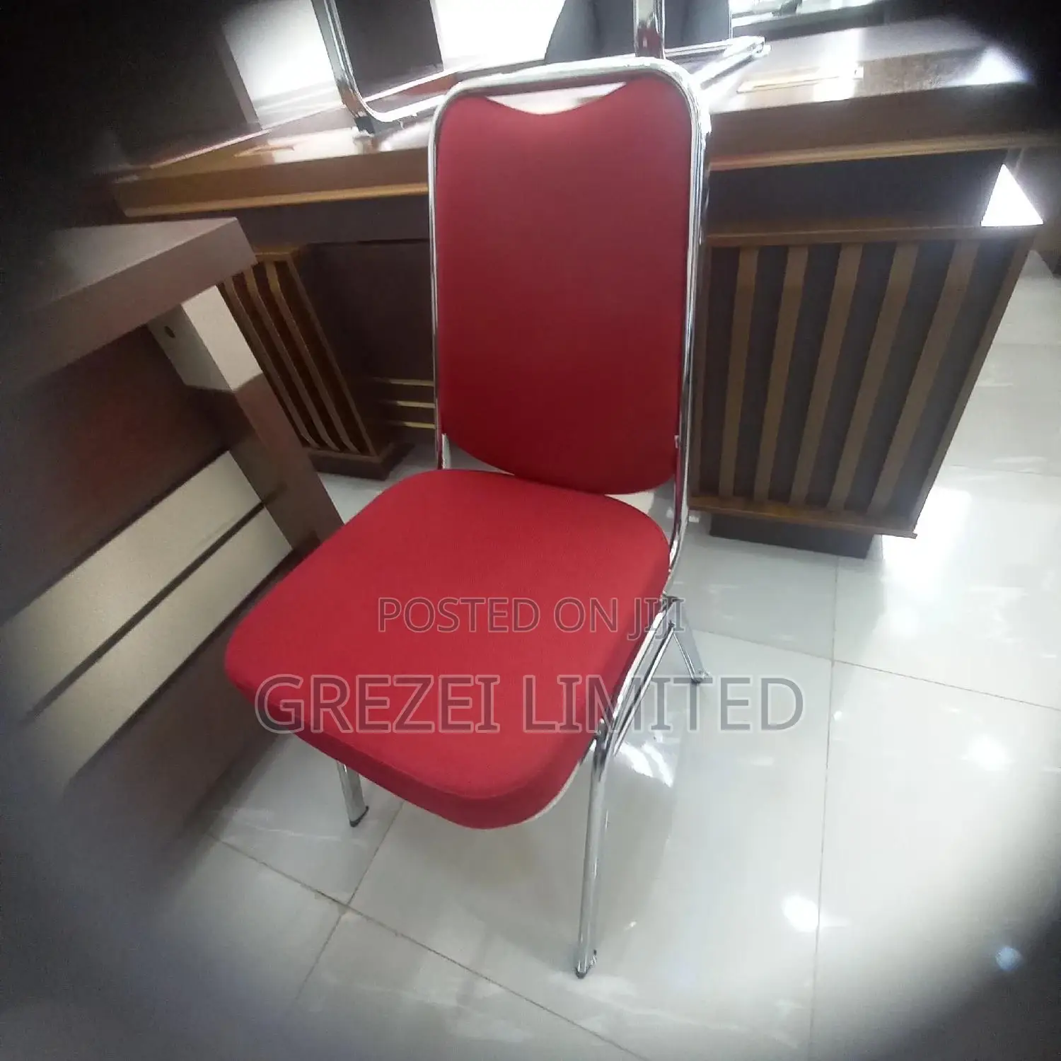 Gathering Chair