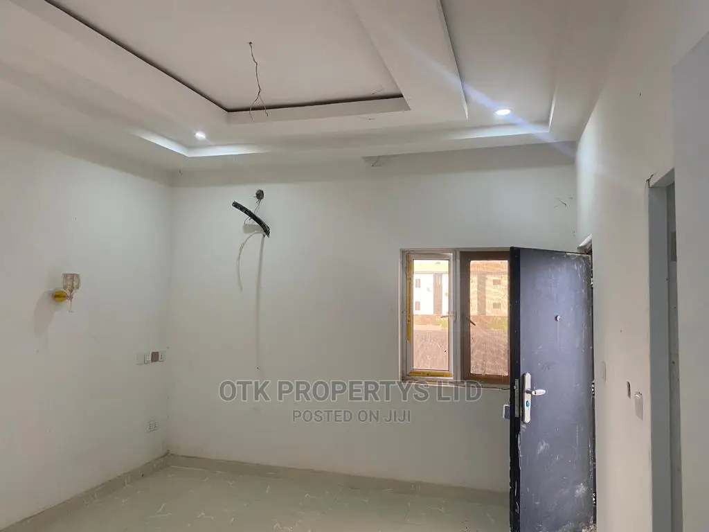 Furnished 3bdrm Block of Flats in Jahi for sale