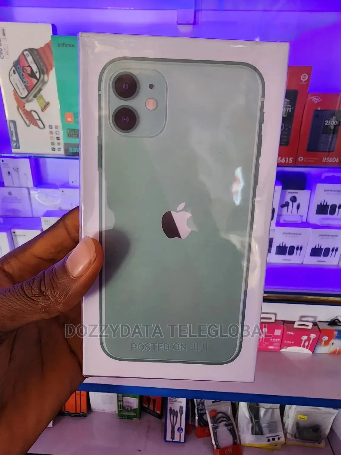 New Apple iPhone 11 128 GB Green