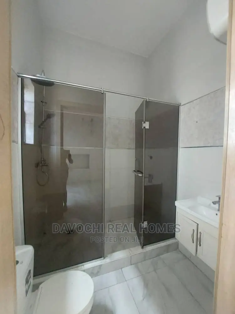 4bdrm Duplex in Chevron Drive, Lekki for rent