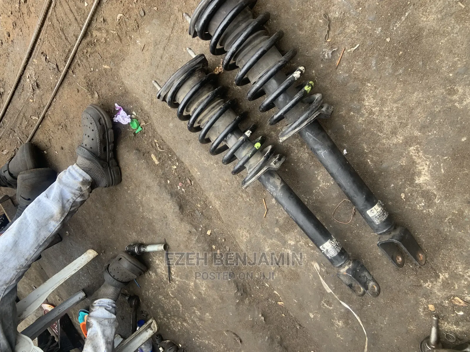 Shock Absorbers Ls460