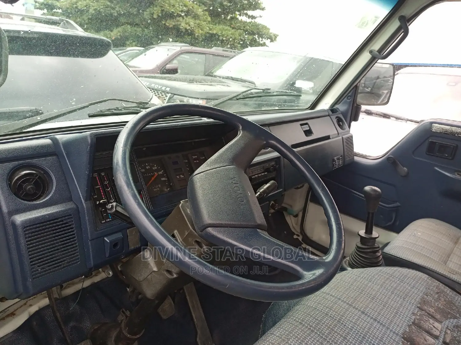 Toyota Dyna 200 White