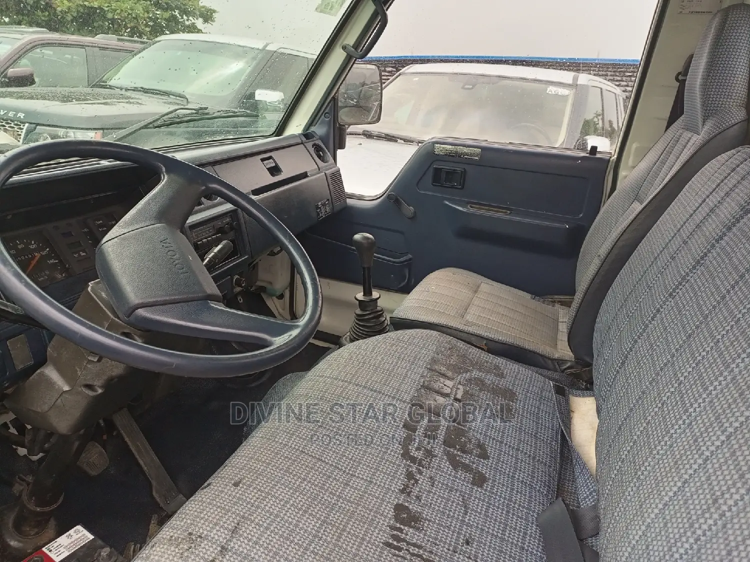 Toyota Dyna 200 White