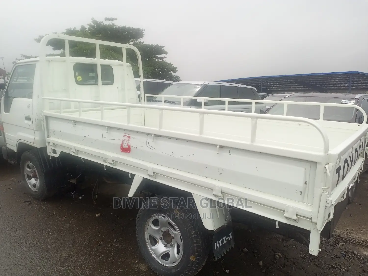 Toyota Dyna 200 White