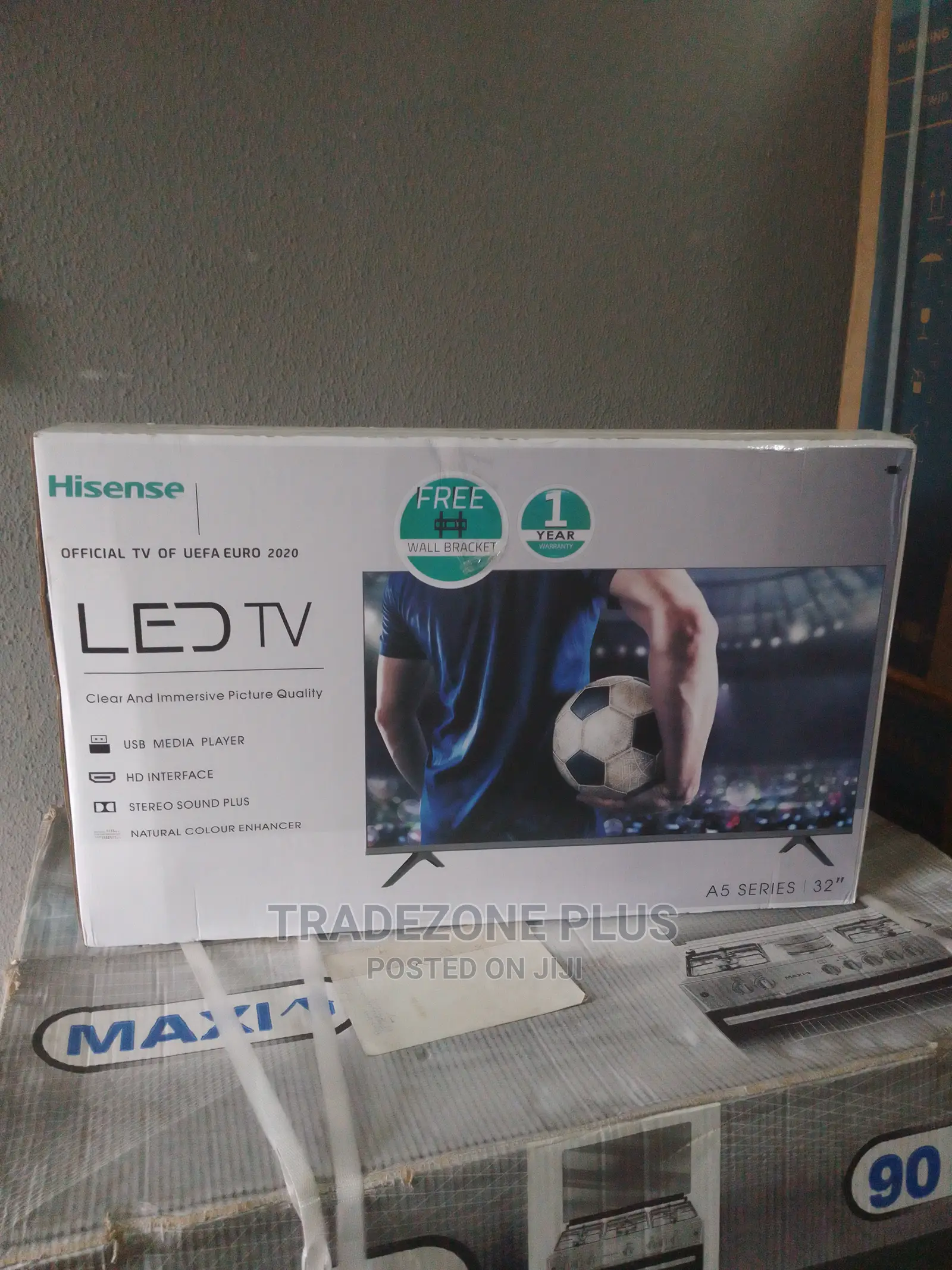 Brand New Hisense 32 LED Television-32b5100h