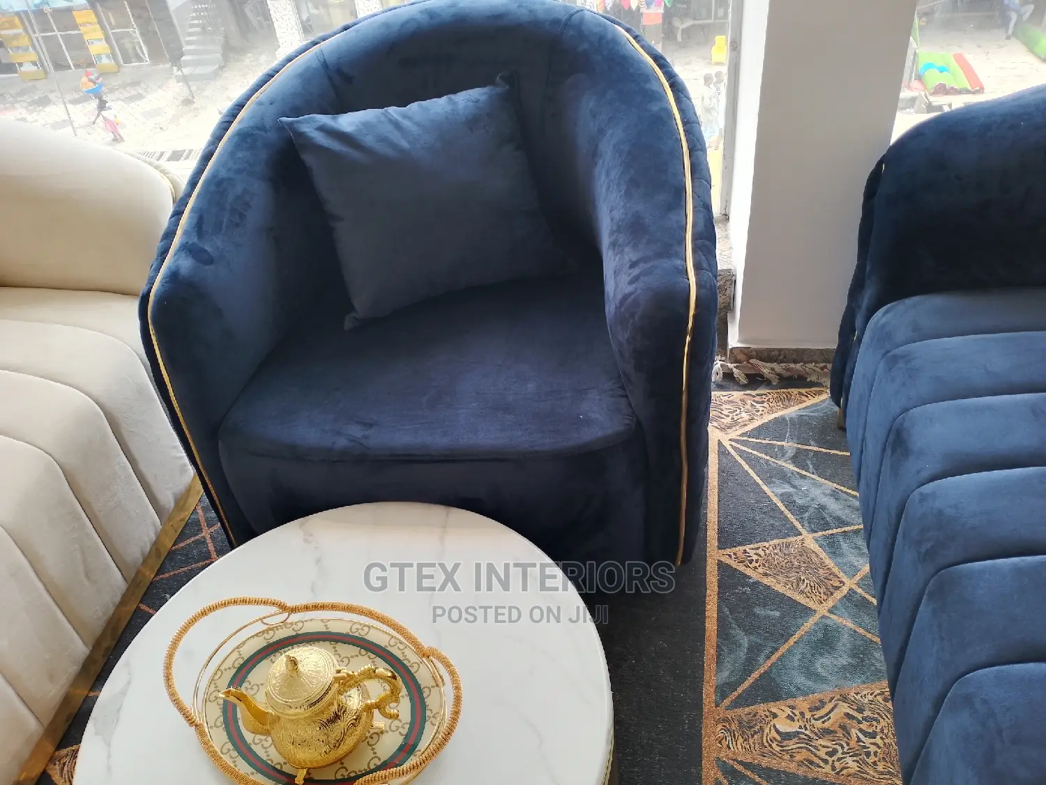 Luxury Contemporary Sofa Chair