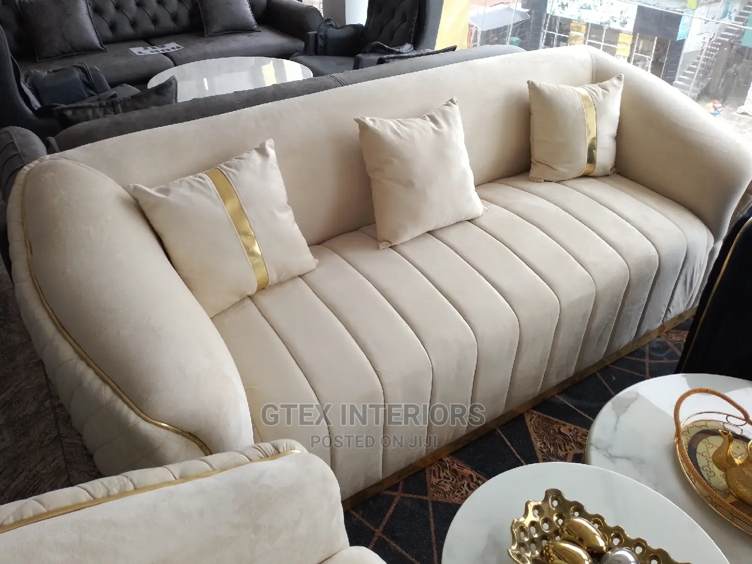 Luxury Contemporary Sofa Chair
