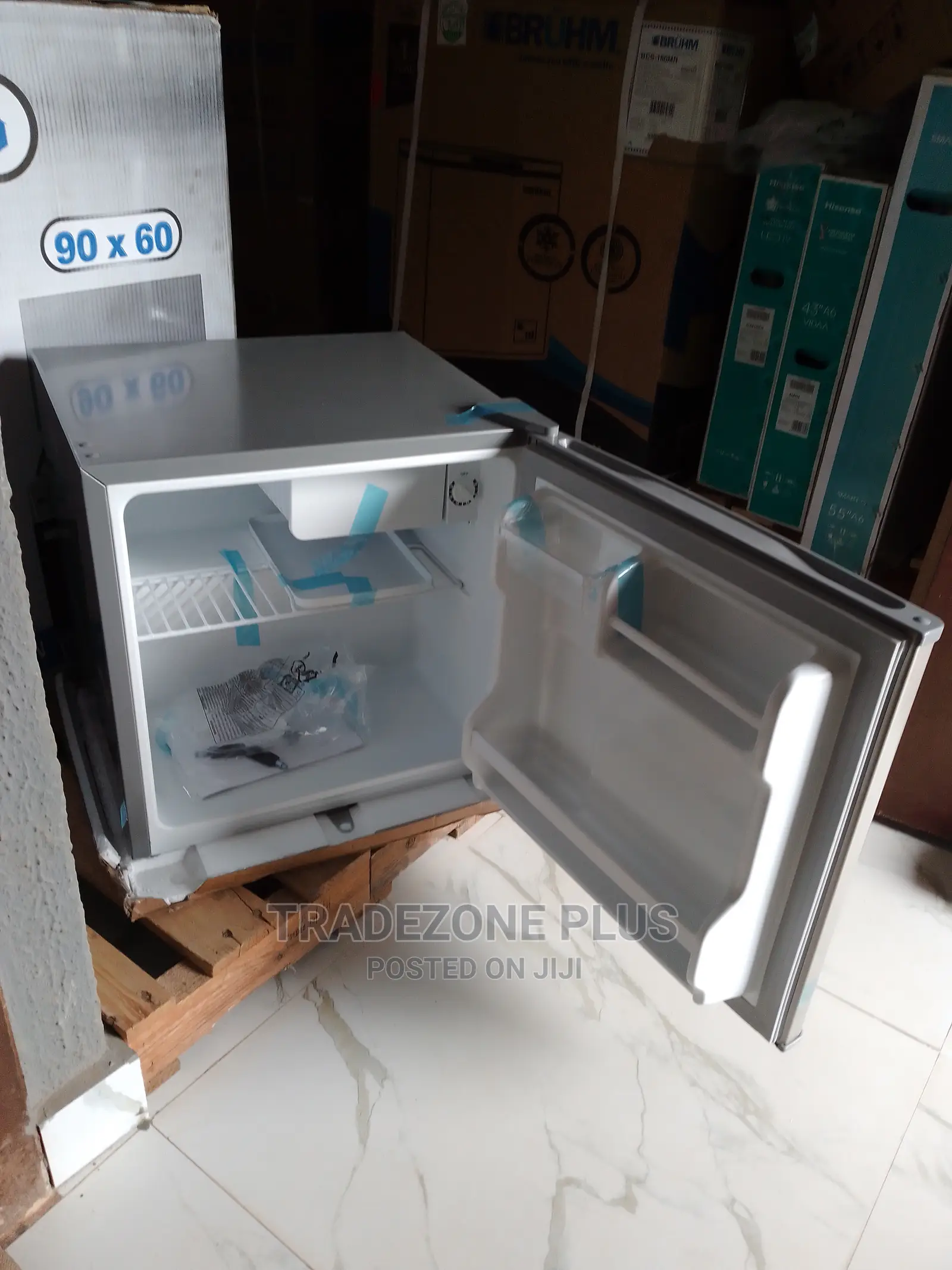 The New LG Bedside Refrigerator-Lg Gc 60