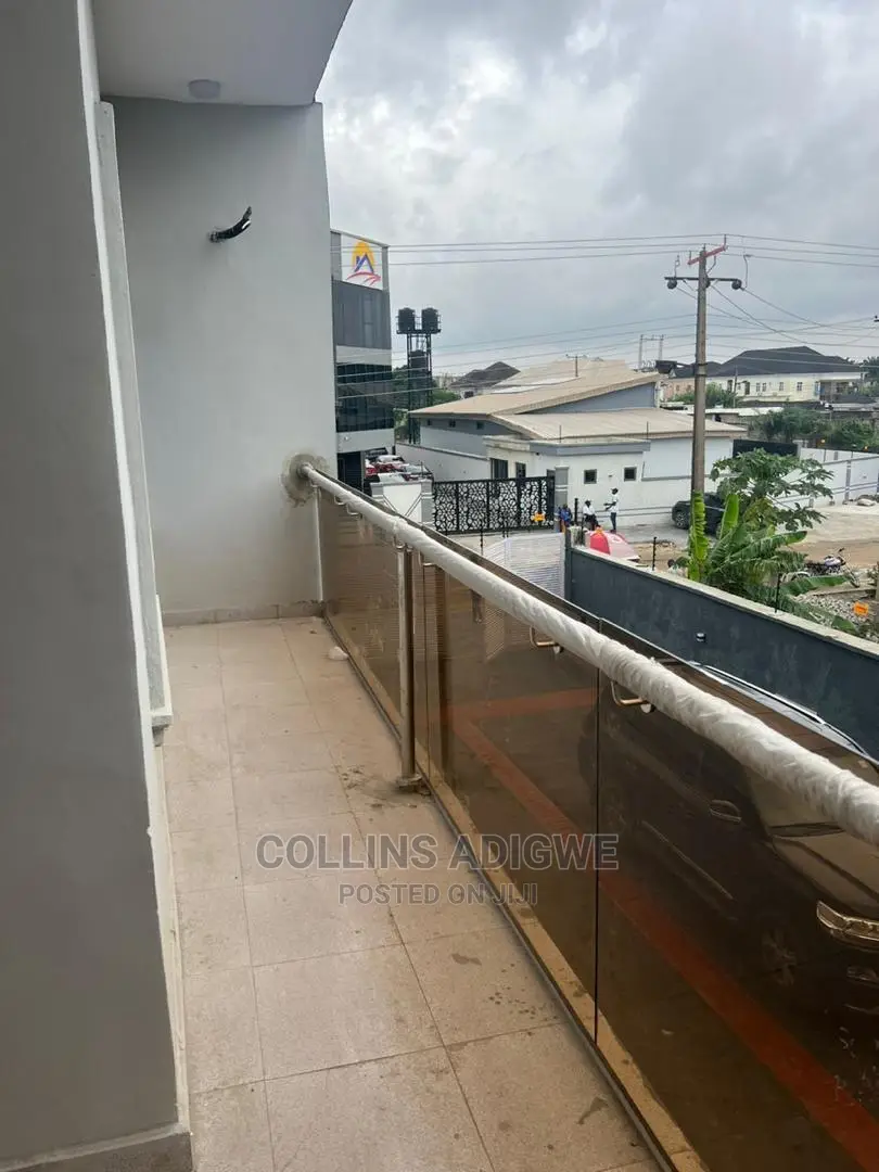 1bdrm Apartment in Lekki Scheme 2 for sale