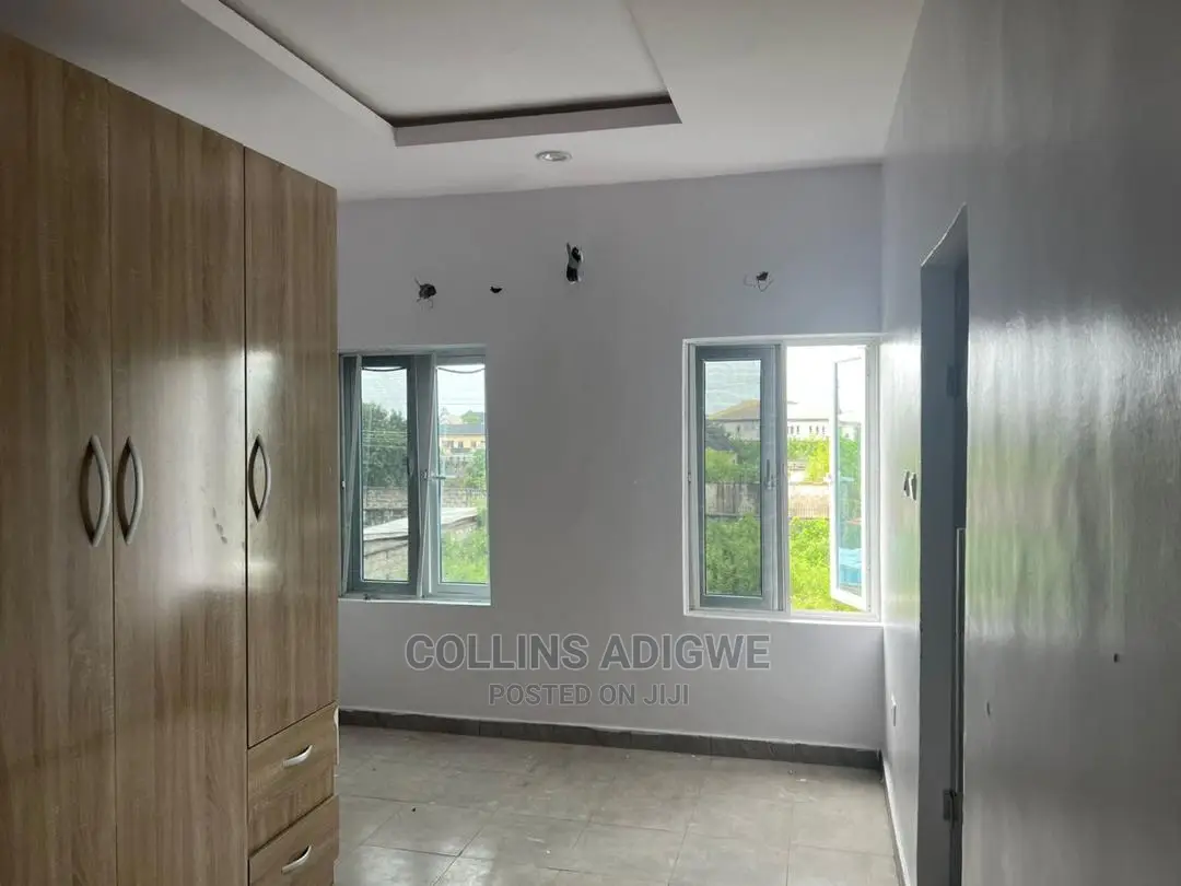 1bdrm Apartment in Lekki Scheme 2 for sale