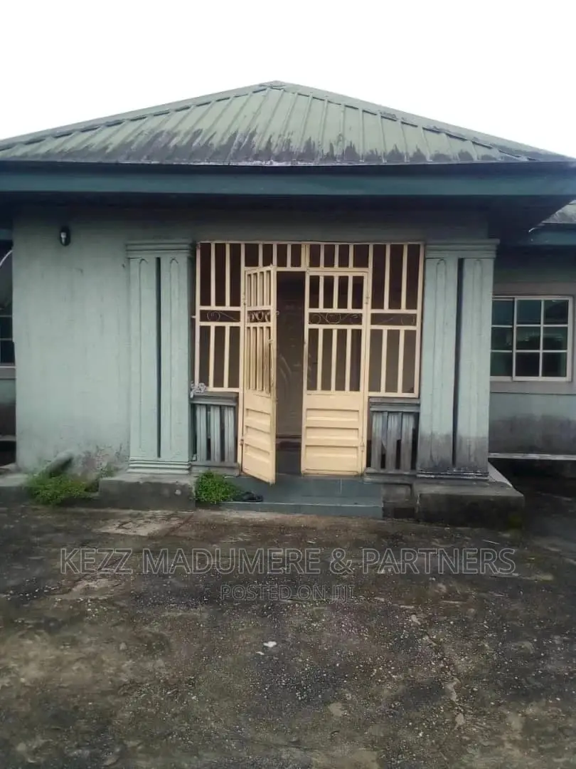 5bdrm Bungalow in Sars Road, Port-Harcourt for rent