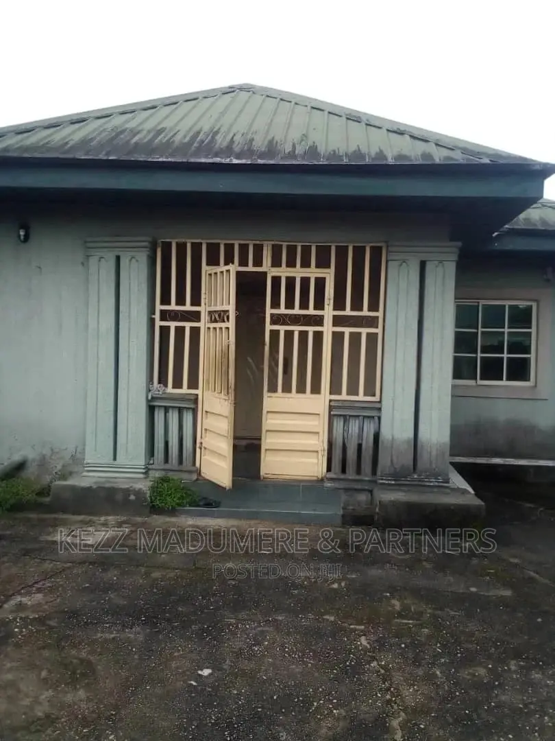 5bdrm Bungalow in Sars Road, Port-Harcourt for rent