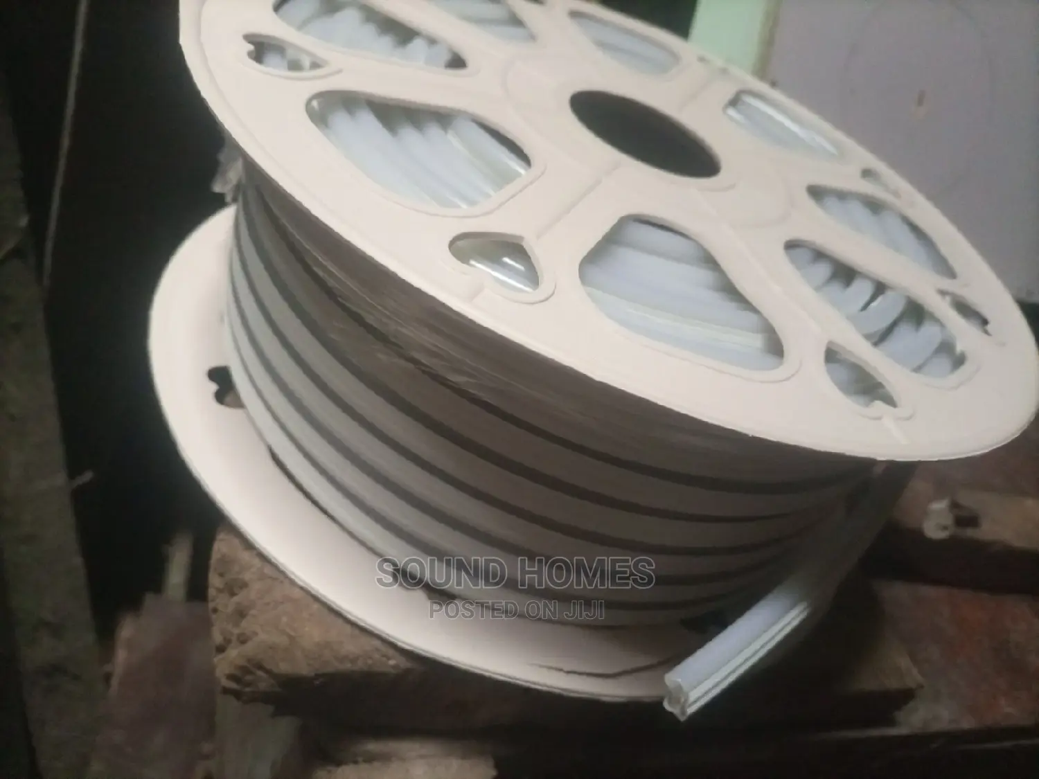 One Face Neon Strip Light