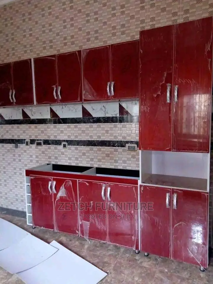 Standard HDF High Gloss Fitted Kitchen Cabinets