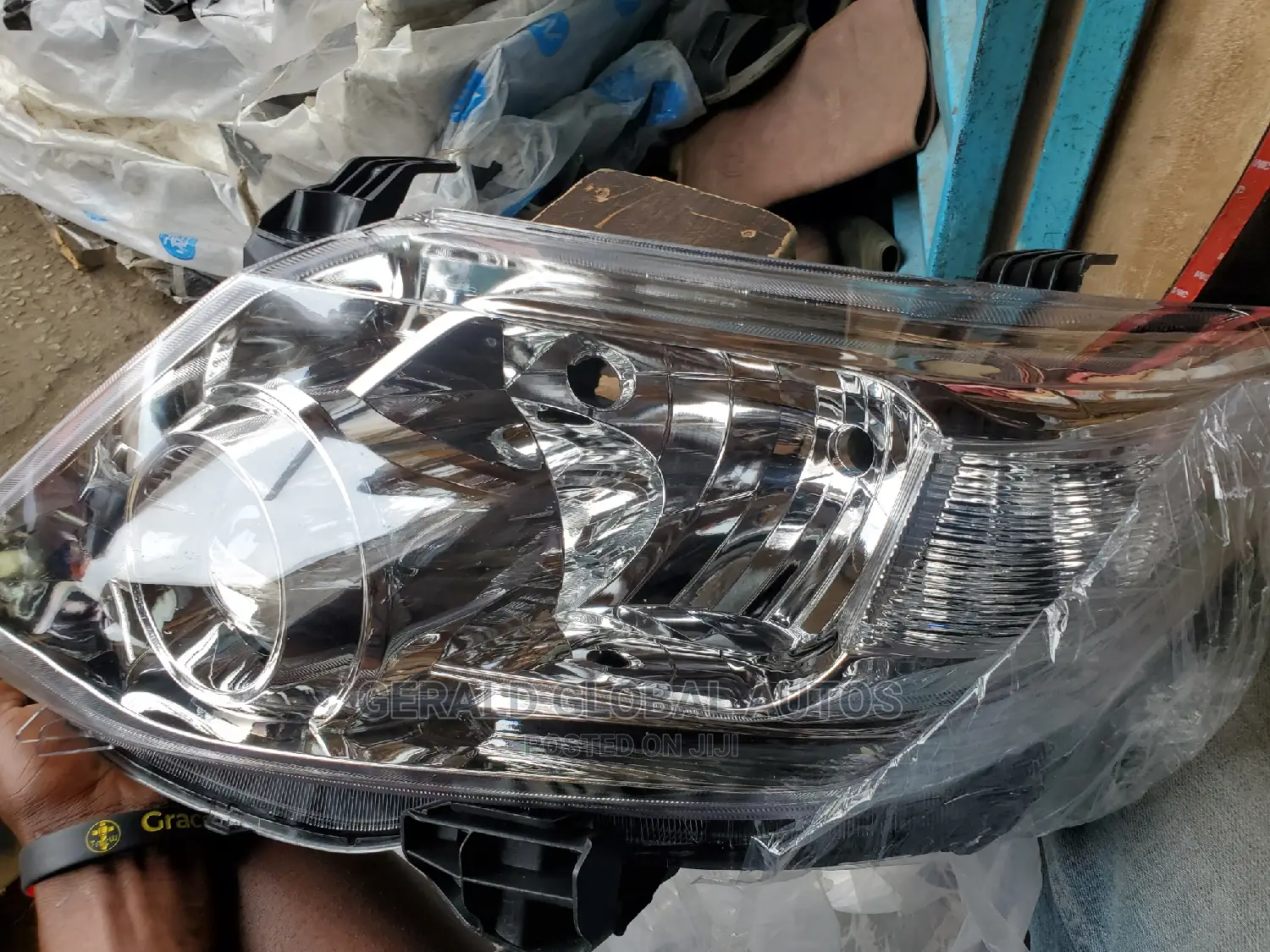 Head Lamp Toyota Fortuner 2010 - 2012
