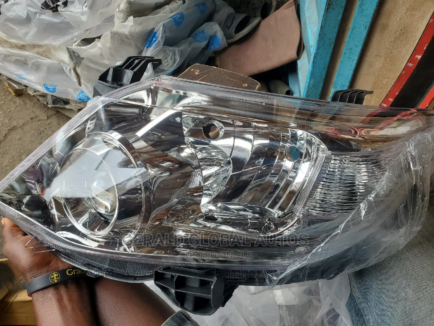 Head Lamp Toyota Fortuner 2010 - 2012